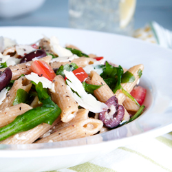 Pasta with Tomato, Kalamata Olives and Arugula